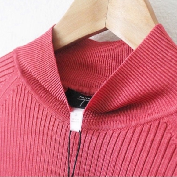 NWT T Tahari Short Sleeve Ribbed Mock Neck Shirt L186 - Picture 4 of 6